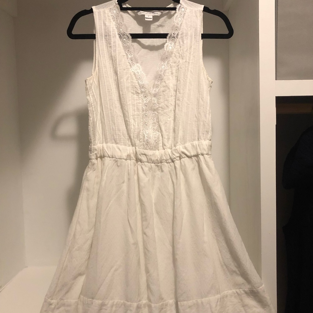 Flowy DVF Sleeveless Dress!